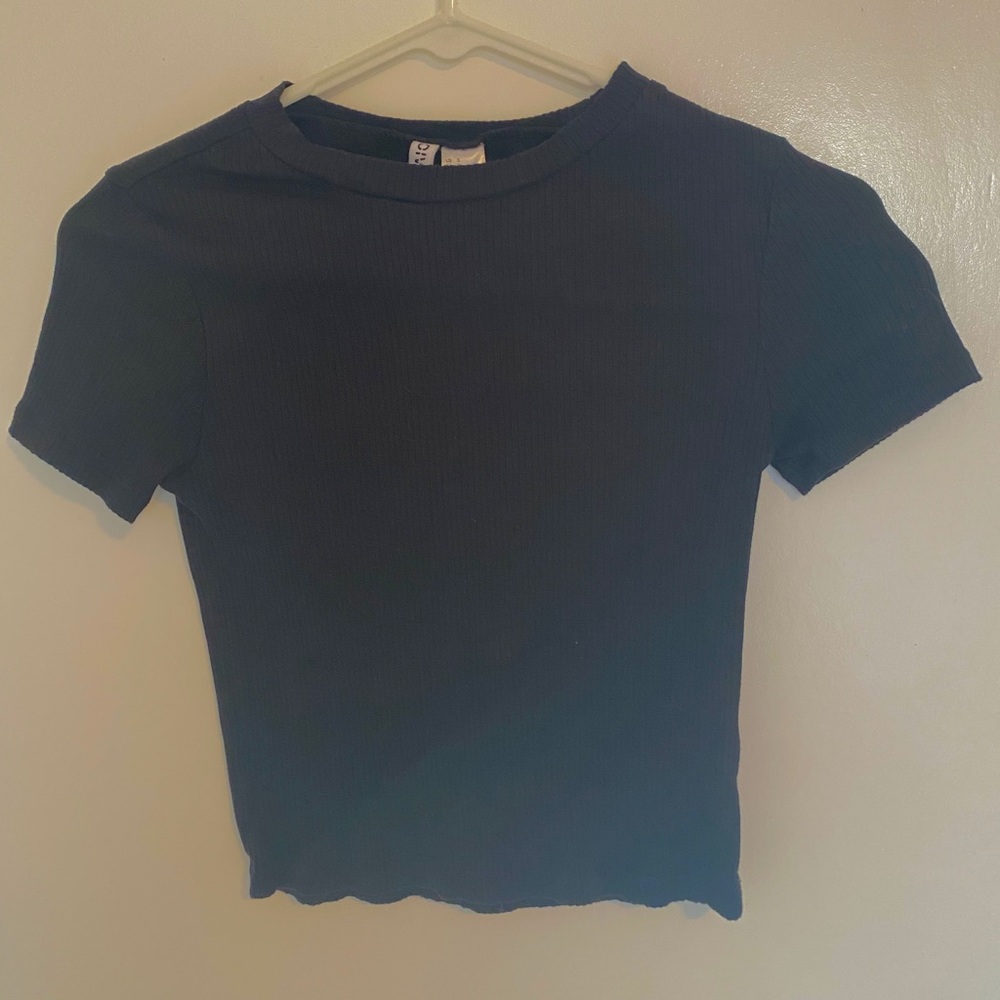 BLACK RIB CROP TEE